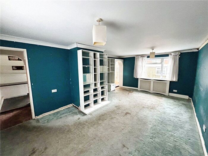3 Bedroom End Of Terrace House For Sale In Fleming Avenue, North Baddesley, Southampton, Hampshire, SO52
