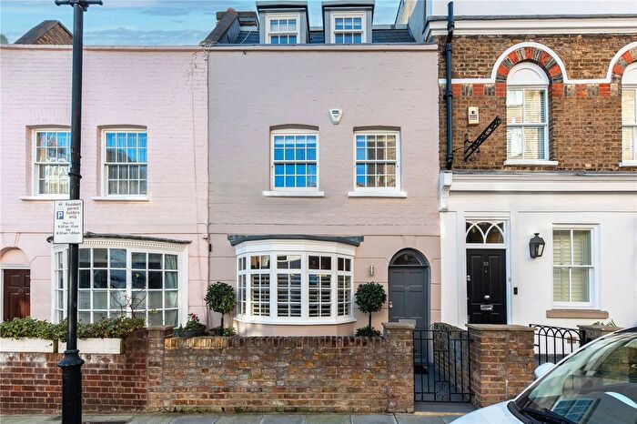 3 Bedroom Terraced House For Sale In Peel Street, London, W8