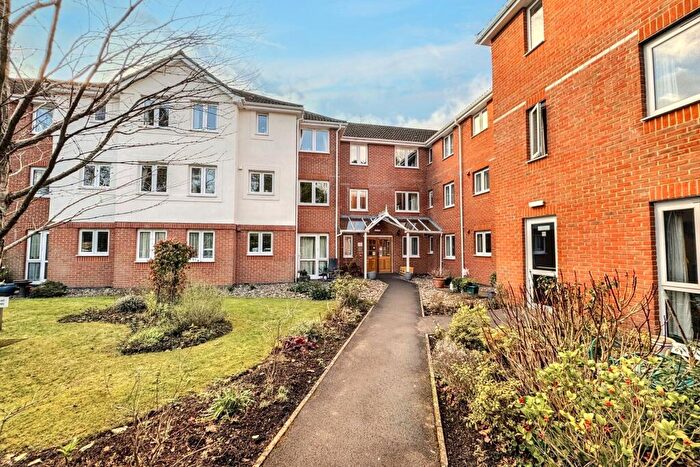 2 Bedroom Retirement Property For Sale In Ferndown, BH22
