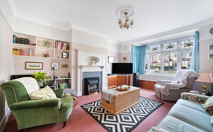 3 Bedroom Terraced House For Sale In Kemble Road, London, SE23