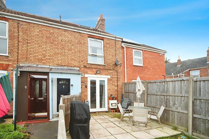 3 Bedroom Terraced House For Sale In Bindon Road, Taunton, TA2