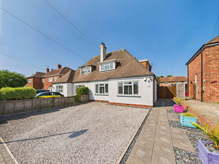 4 Bedroom Semi-Detached House For Sale In Kingston Lane, Shoreham By Sea, BN43