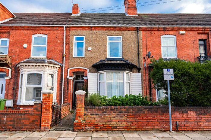 3 Bedroom Terraced House For Sale In Wellowgate, Grimsby, Lincolnshire, DN32