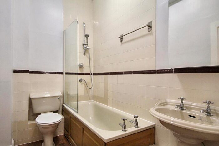 1 Bedroom Flat To Rent In Fortess Road (), Tufnell Park, NW5