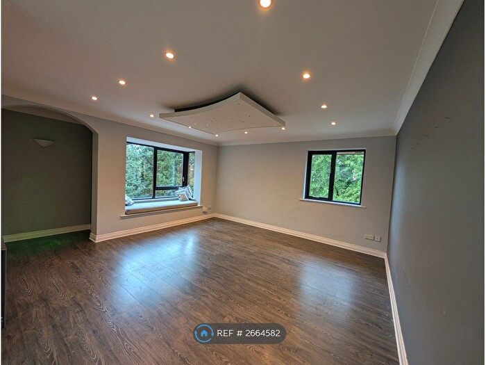 2 Bedroom Flat To Rent In Oaklea Court, Darlington, DL1
