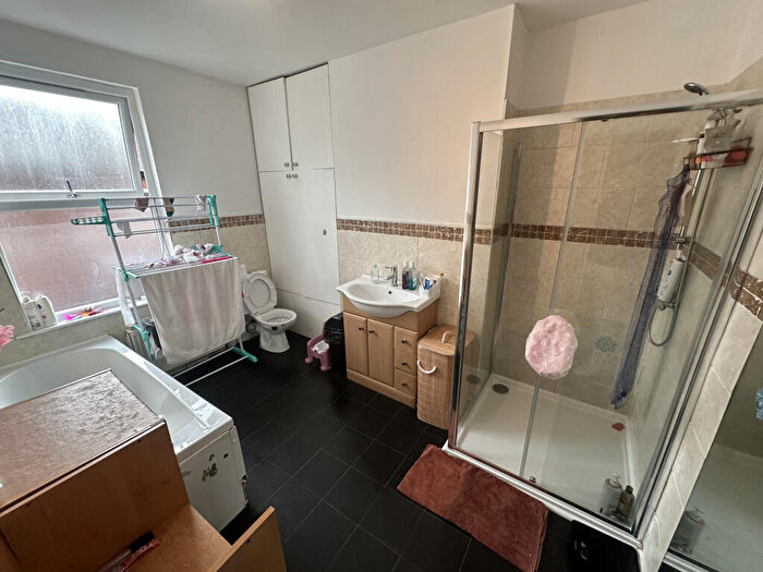 2 Bedroom Terraced House To Rent In Kitson Street, Leeds, LS9