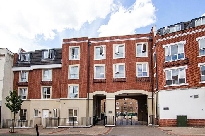 2 Bedroom Flat To Rent In Church Road, Acton, W3