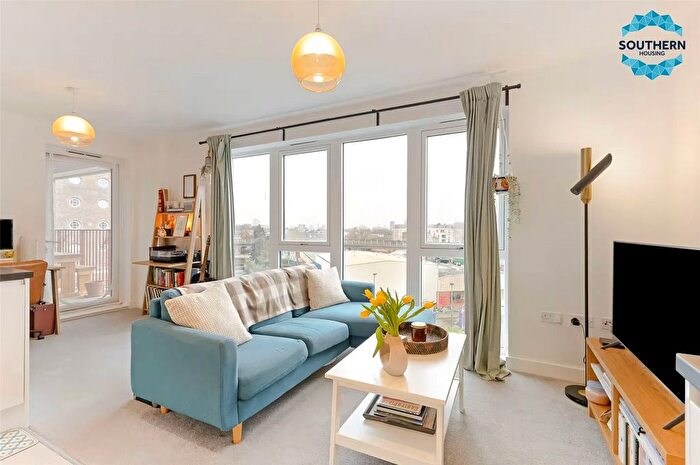 1 Bedroom Flat For Sale In Greenwich High Road, London, SE10