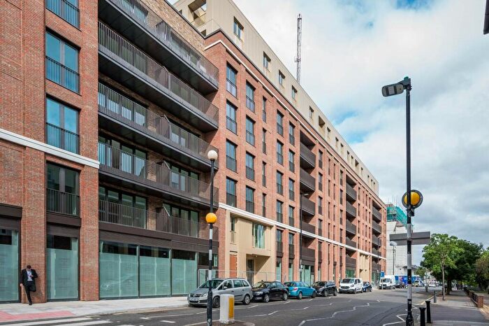 1 Bedroom Flat To Rent In Silk District, Whitechapel, London, E1