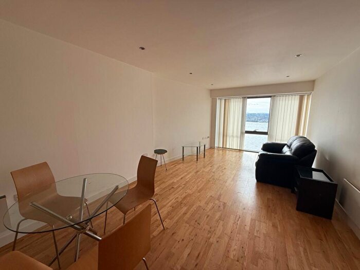 2 Bedroom Apartment To Rent In Alexandra Tower, L3
