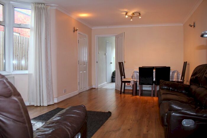 5 Bedroom Terraced House To Rent In Harold Road, Upton Park, E13
