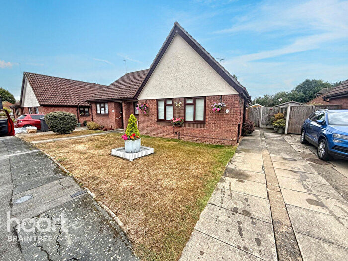 2 Bedroom Semi-Detached Bungalow For Sale In Lea Close, Braintree, CM7