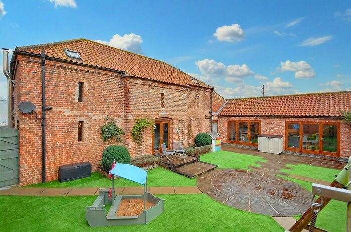 5 Bedroom Barn Conversion For Sale In Toft-next-Newton, Market Rasen, LN8