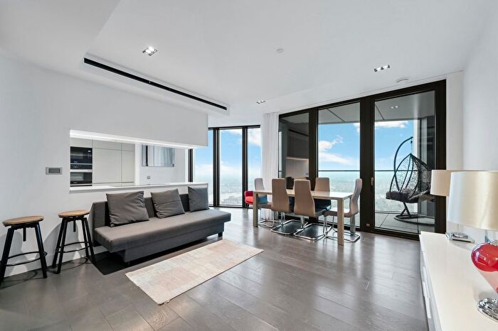 3 Bedroom Flat To Rent In Amory Tower, Marsh Wall, E14