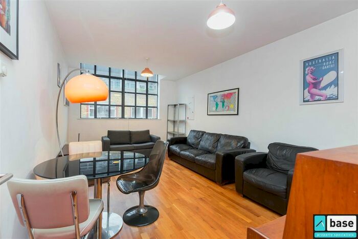 2 Bedroom Flat To Rent In Anlaby House, - Boundary Street, Shoreditch, E2