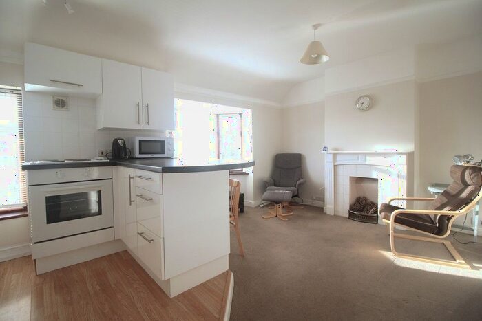 1 Bedroom Maisonette To Rent In Garston Crescent, WD25