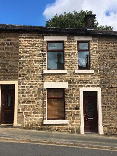 3 Bedroom Terraced House For Sale In King Street, Hollingworth, SK14