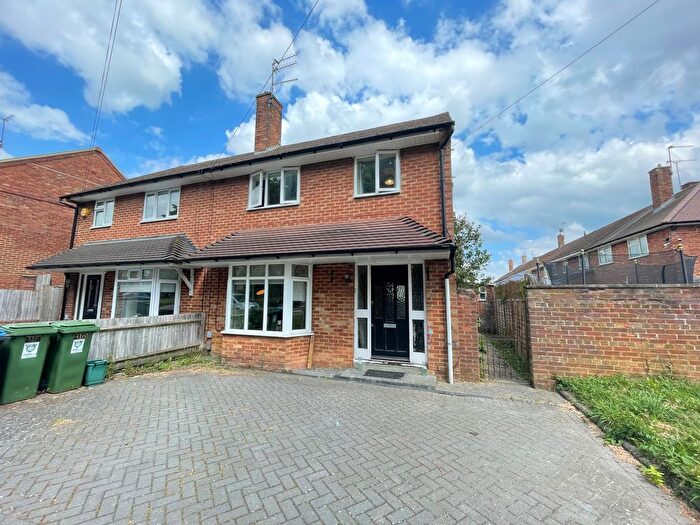 3 Bedroom Property To Rent In Adeyfield Gardens, Hemel Hempstead, HP2