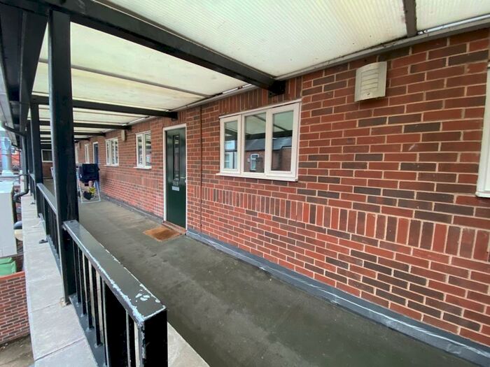 2 Bedroom Apartment To Rent In Ecclesall Road, Near City Centre, S11