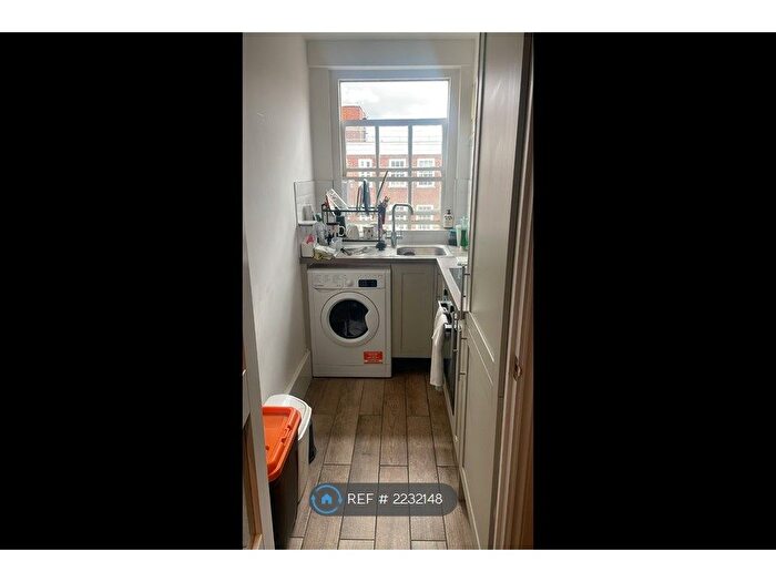1 Bedroom Flat To Rent In Park West, London, W2