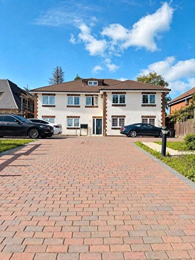 2 Bedroom Flat To Rent In Harvil Road, Uxbridge, UB10