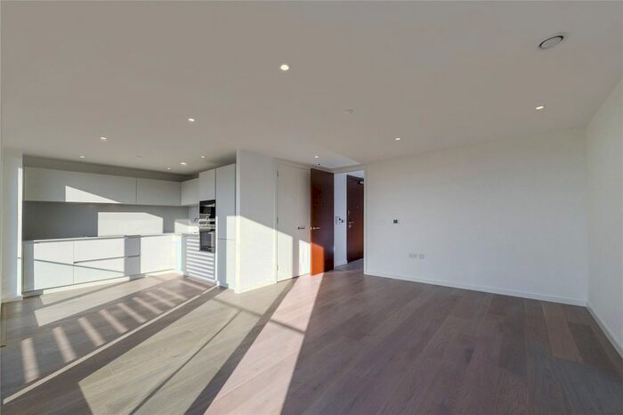 2 Bedroom Flat To Rent In Tileman House, Upper Richmond Road, London, SW15