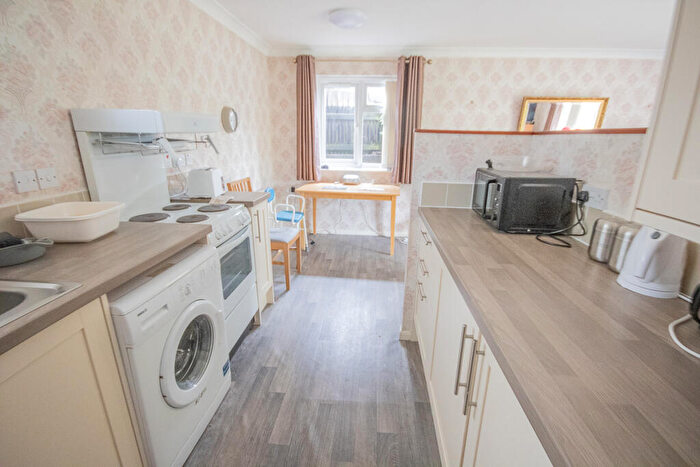 2 Bedroom Bungalow For Sale In Meadowlark Grove, Oakwood, DE21