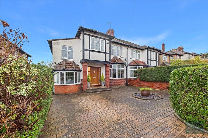 4 Bedroom Semi Detached House For Sale In Roman Way, Bristol, BS9