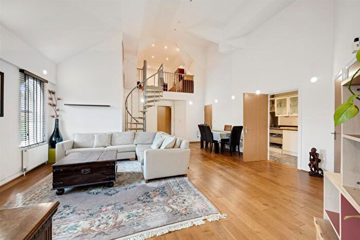 2 Bedroom Maisonette For Sale In Freelands Road, Bromley, BR1