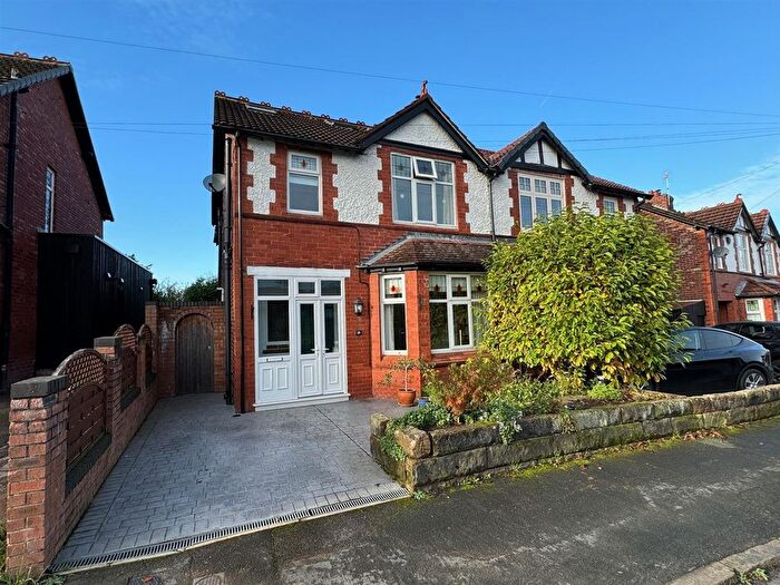 4 Bedroom Semi-Detached House For Sale In Cleveland Road, Hale, WA15