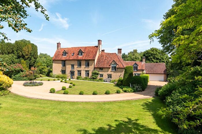 6 Bedroom Country House For Sale In Church Lane, Yielden, Bedfordshire, MK44