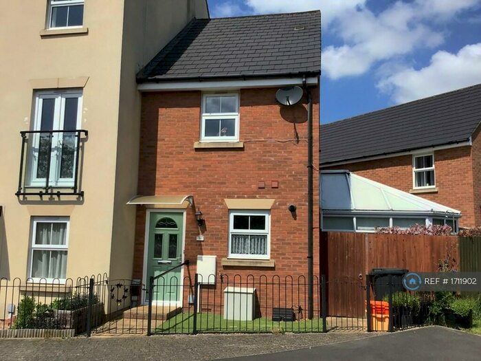 2 Bedroom End Of Terrace House To Rent In Wharncliffe Street, Swindon, SN25