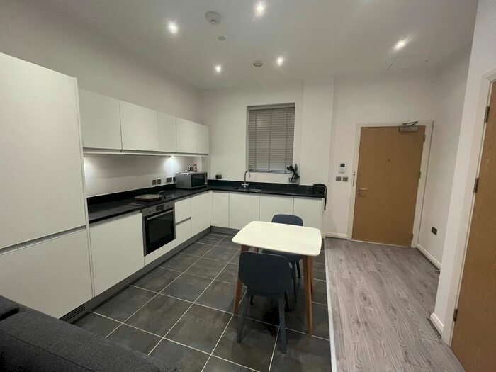 2 Bedroom Flat To Rent In Corporation Street, Coventry, CV1