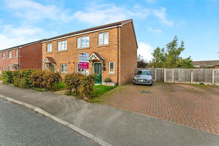 3 Bedroom Semi-Detached House For Sale In Moorhen Close, Boston, PE21