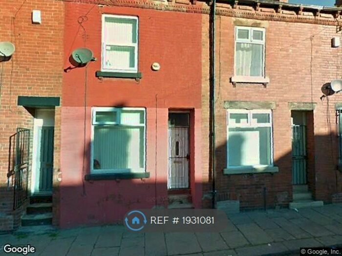 4 Bedroom Terraced House To Rent In Nowell Mount, Leeds, LS9