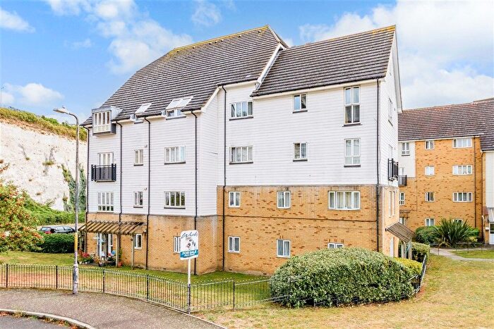 2 Bedroom Flat For Sale In Waterside, Gravesend, Kent, DA11