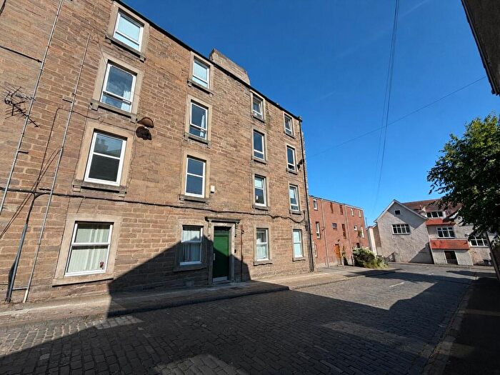 2 Bedroom Flat To Rent In Ellen Street, Dundee, Angus, DD1