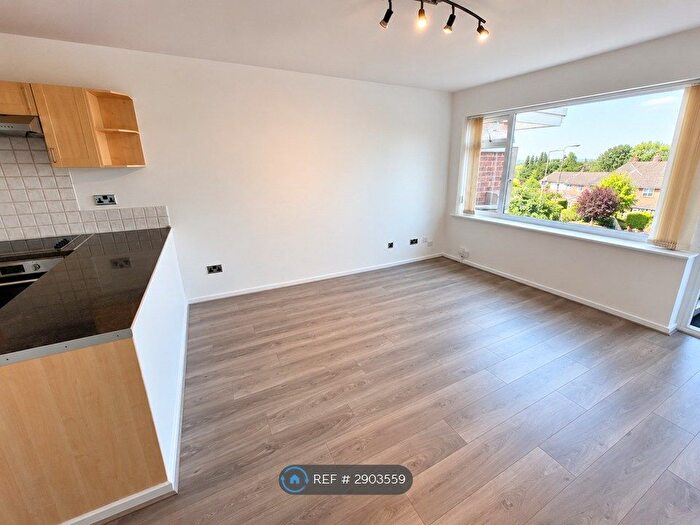 1 Bedroom Maisonette To Rent In Red Lion Close, Tividale, Oldbury, B69