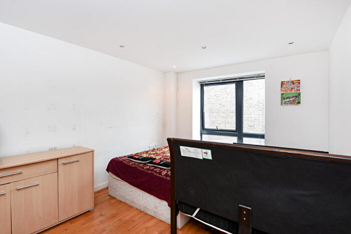 2 Bedroom Apartment To Rent In East Ham, E6