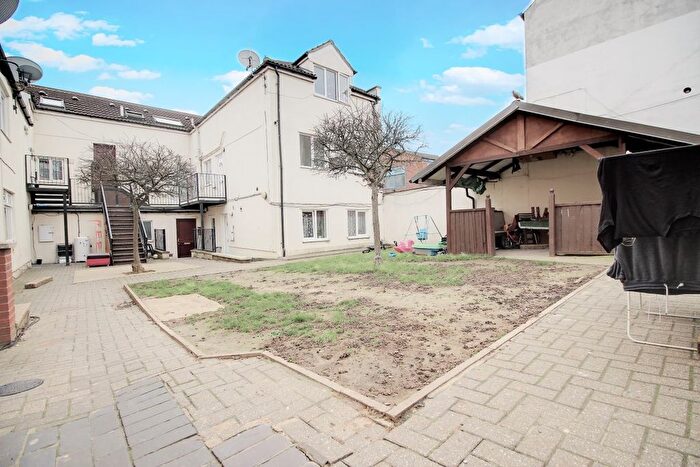 1 Bedroom Flat To Rent In Reginald Street, Town, LU2