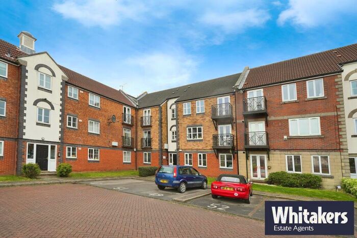 3 Bedroom Apartment To Rent In Lancelot Court, Hull, HU9
