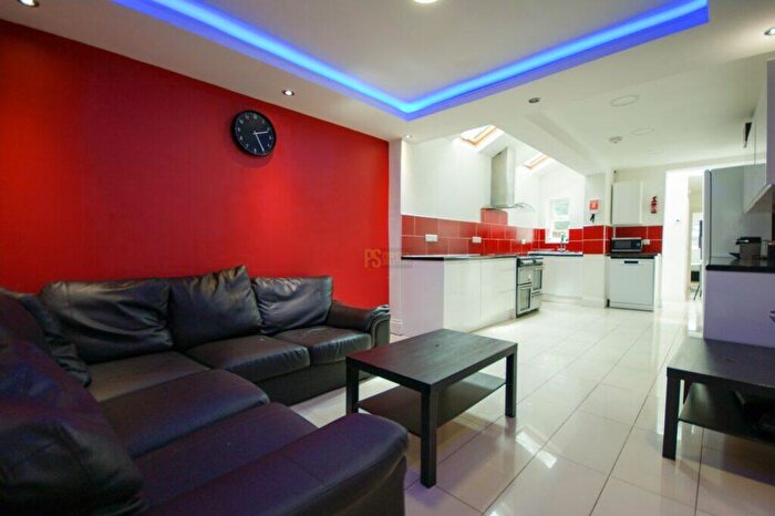 7 Bedroom Terraced House To Rent In Dawlish Road, Selly Oak, , Birmingham, B29