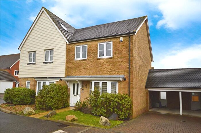 3 Bedroom Semi-Detached House For Sale In Clayhill Gardens, Hoo, Rochester, Kent, ME3
