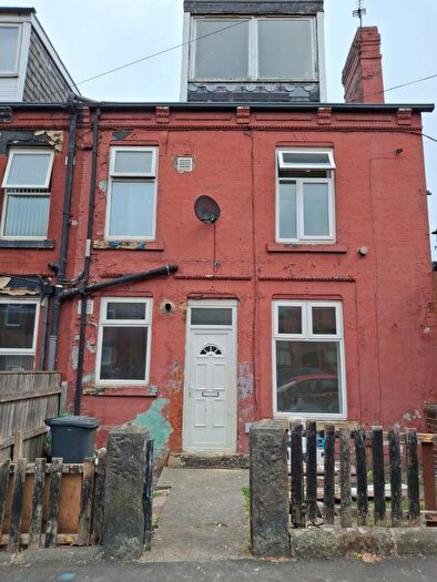 2 Bedroom Terraced House To Rent In Bayswater Terrace, Leeds, LS8
