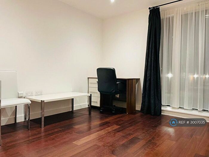 1 Bedroom Flat To Rent In Baquba, London, SE13
