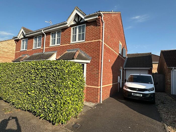 3 Bedroom Semi-Detached House For Sale In Mariners Way, Maldon, CM9