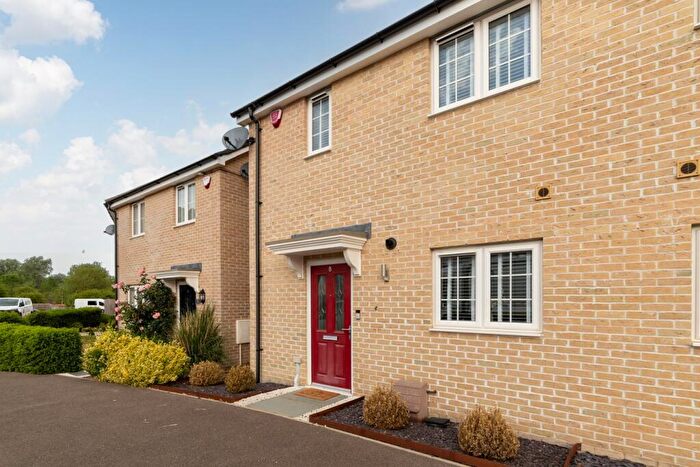 2 Bedroom Semi Detached House For Sale In Goodwin Drive, Arlesey, SG15