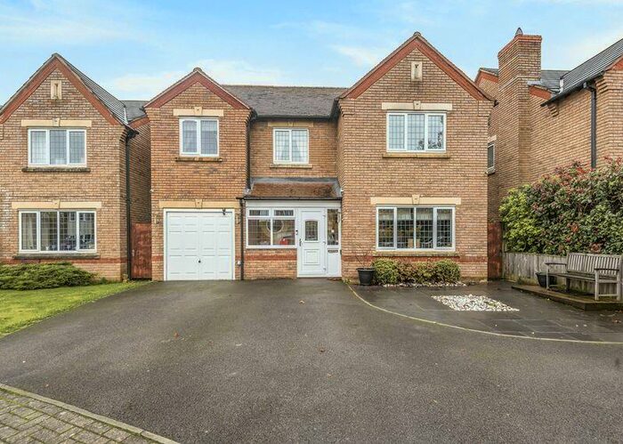 6 Bedroom Detached House To Rent In Lucerne Avenue, Bicester, OX26