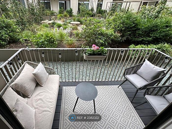1 Bedroom Flat To Rent In York Place, London, SW11