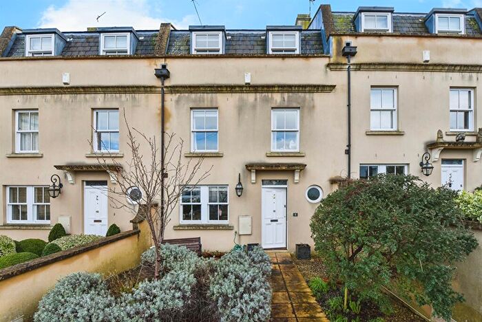 4 Bedroom Detached House For Sale In The Prospect, Trowbridge, BA14